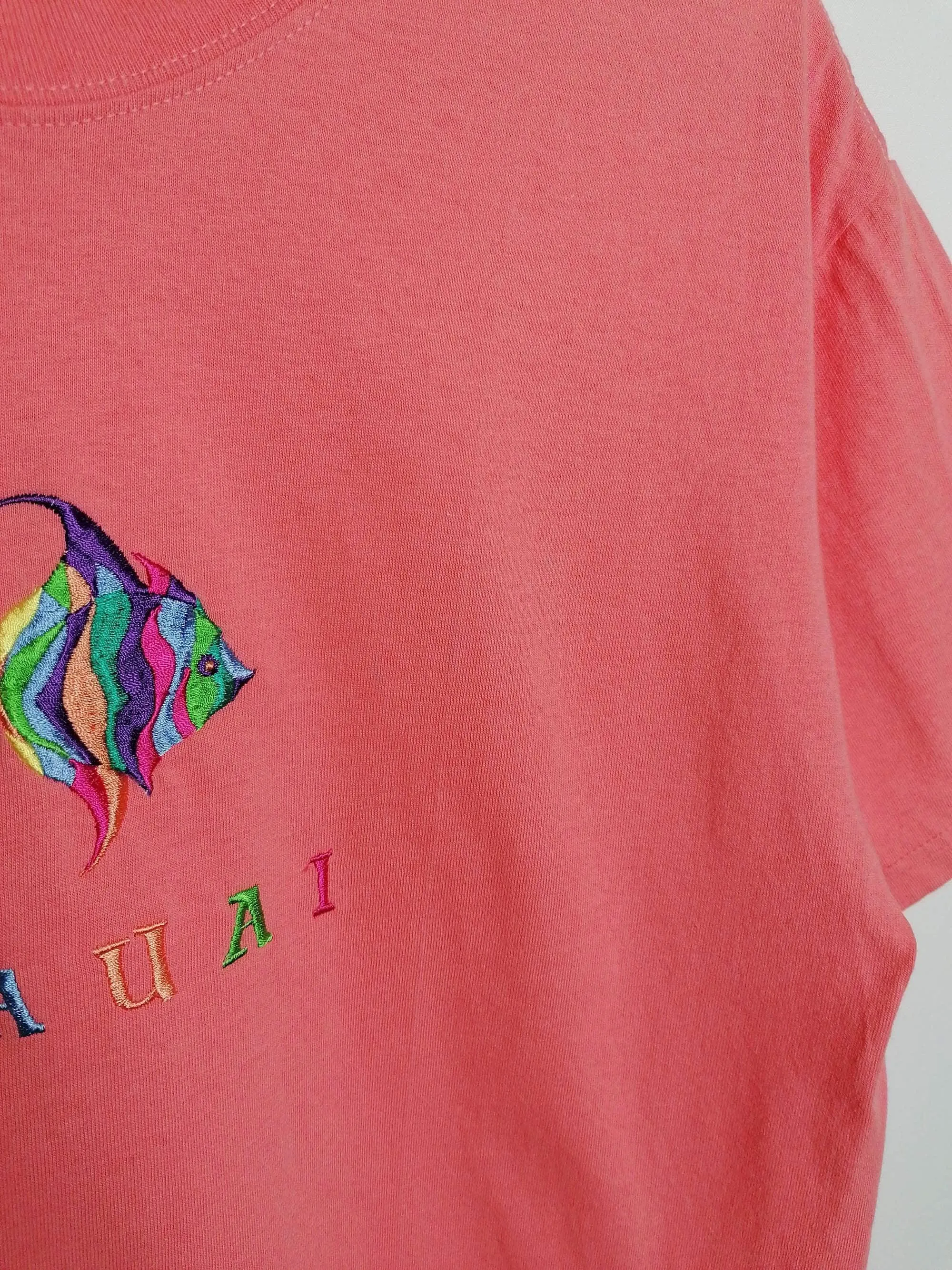 90's KAUAI Hawaii Tropical Fish Embroidery T-shirt - Size L