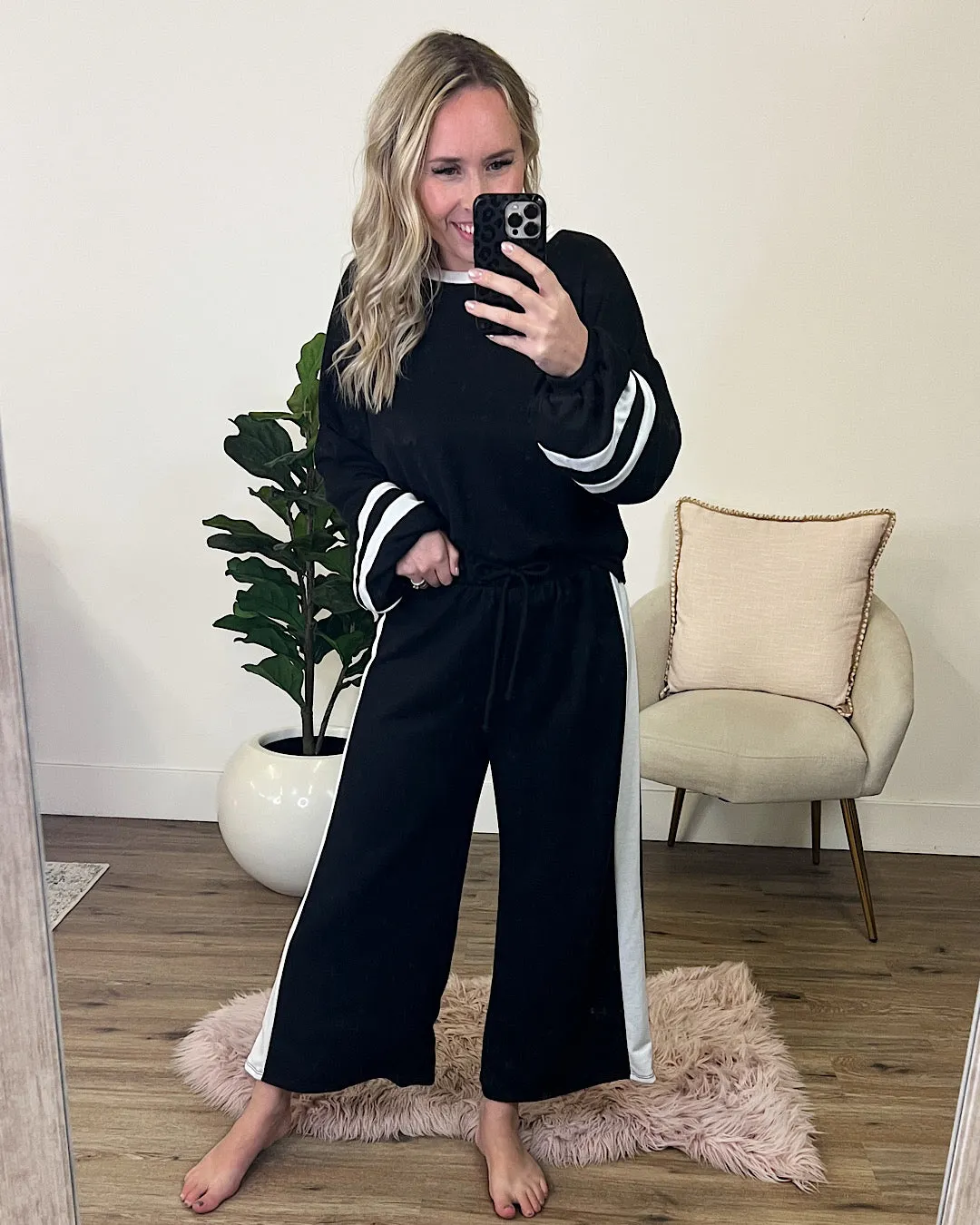 Alicia Black and Ivory Crop Pants