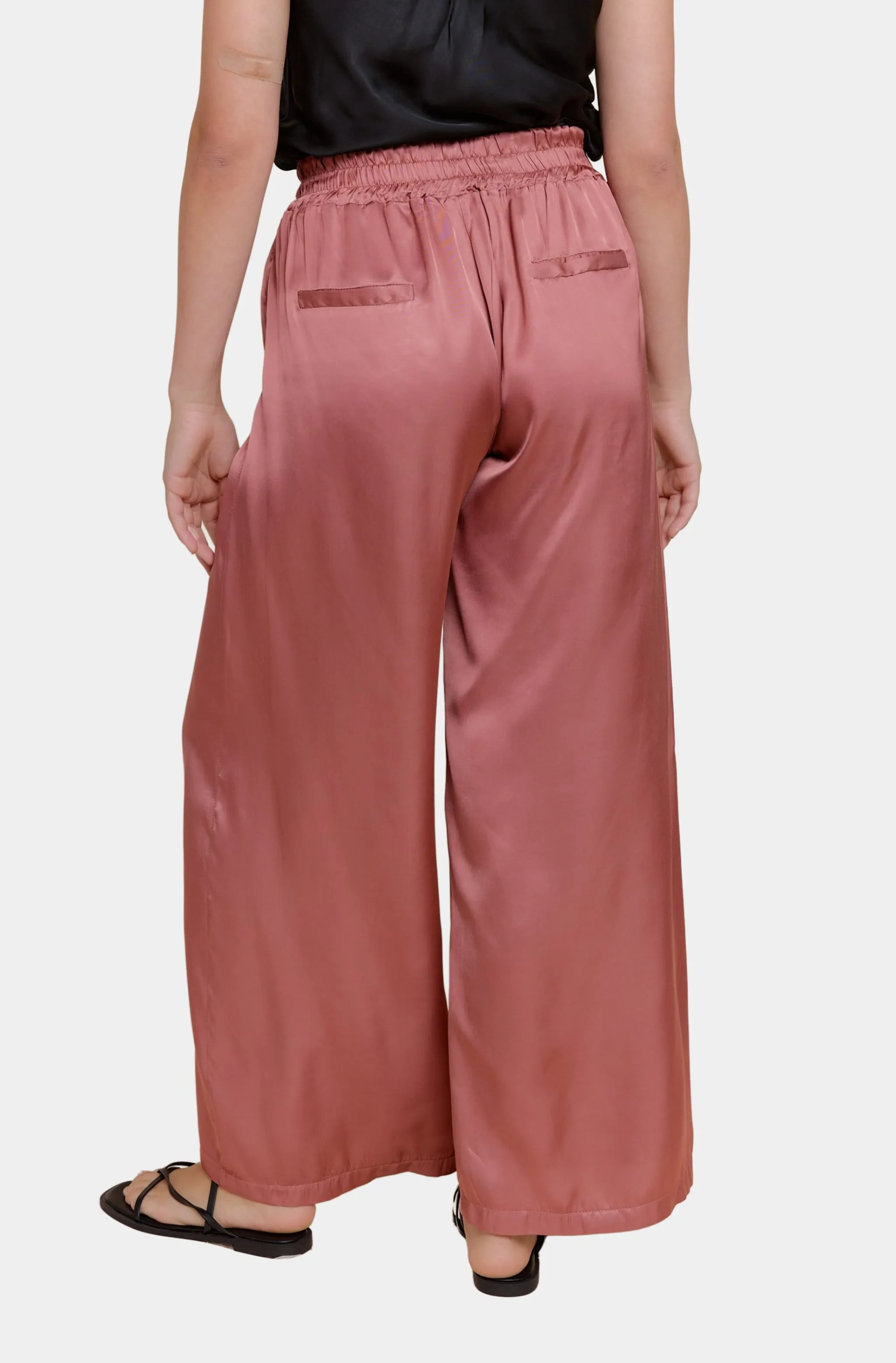 Amara Pant