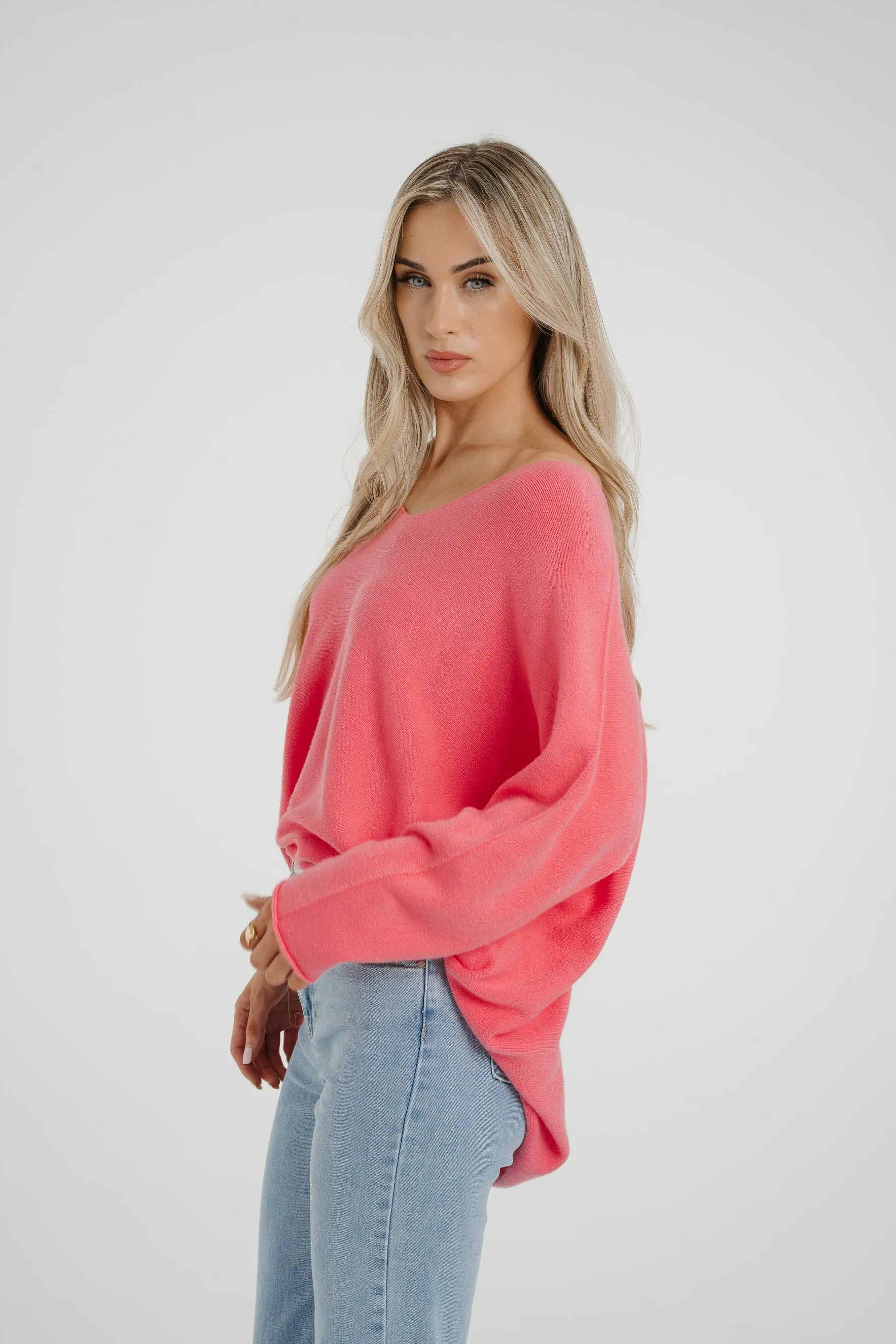 Amber V-Neck Jumper In Pink