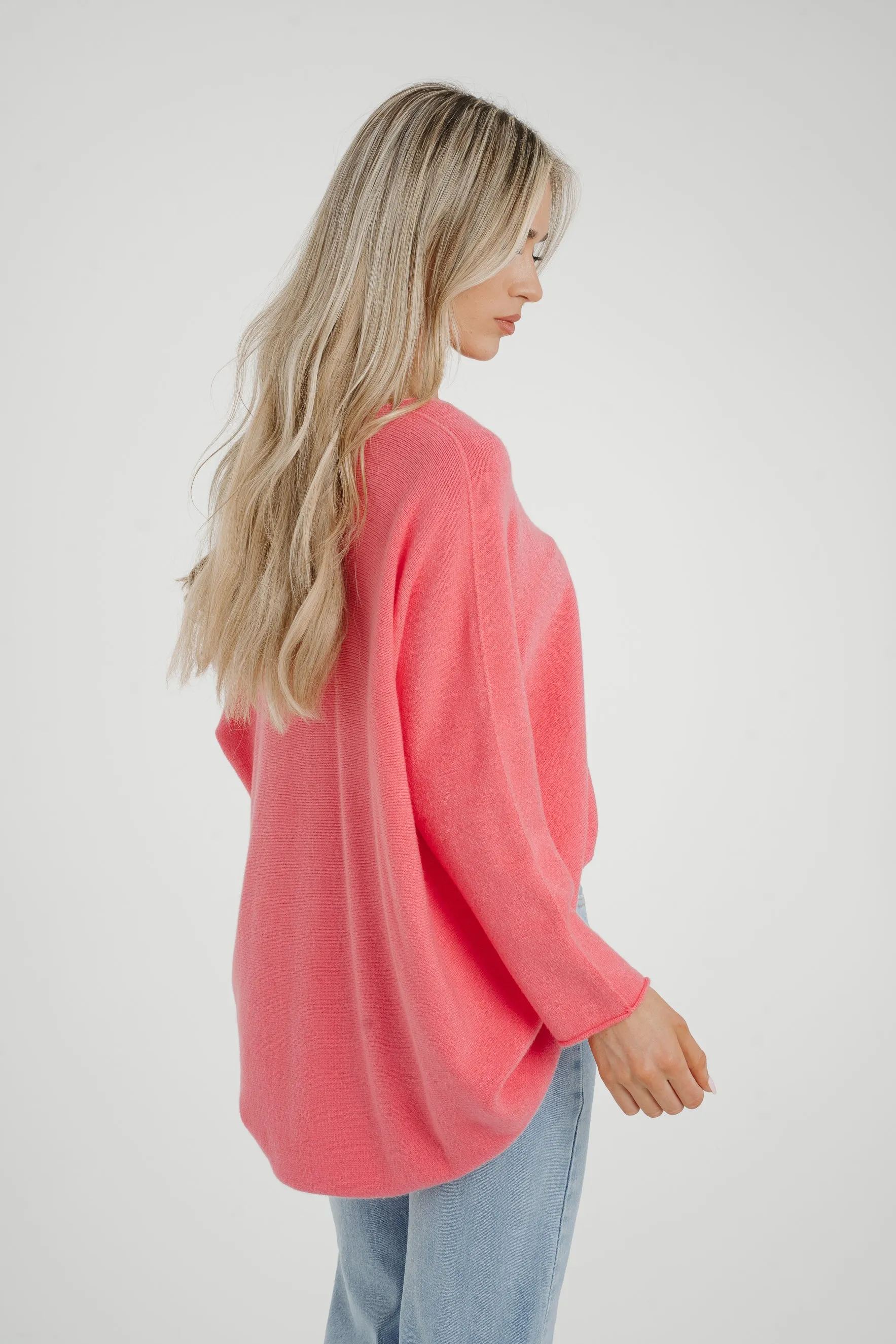 Amber V-Neck Jumper In Pink