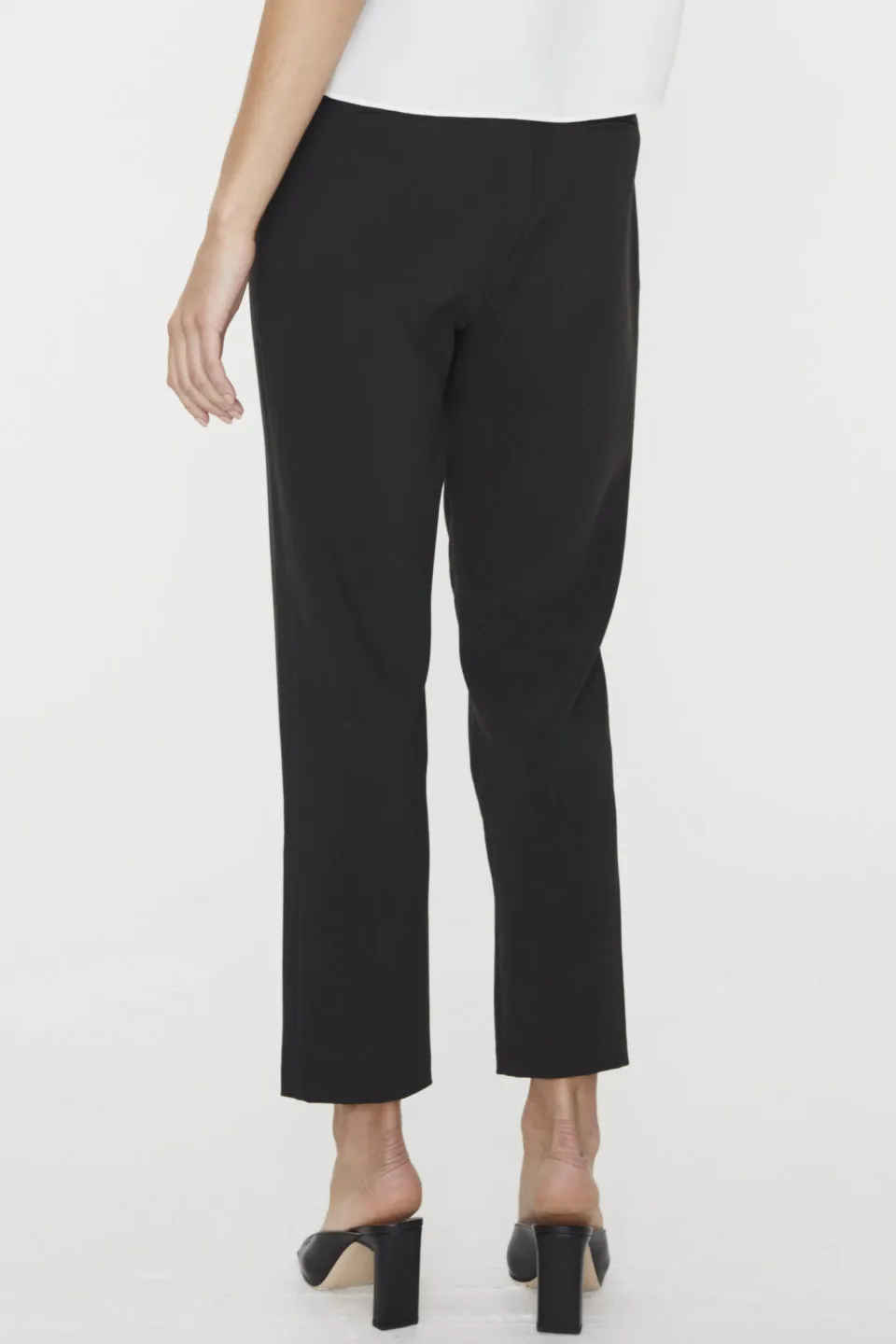 Naomi Tapered Classic Black Pant