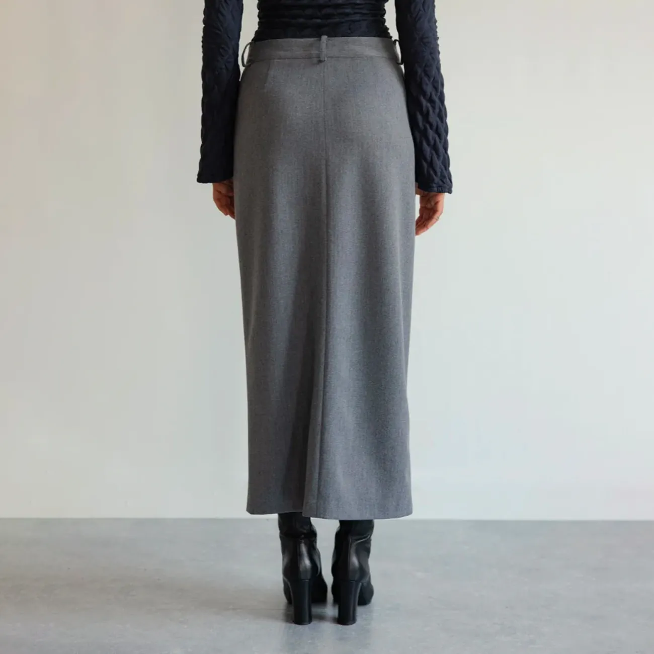 SARA SKIRT GREY